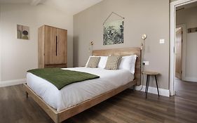 Modern Central One Bedroom Apartment In Penzance